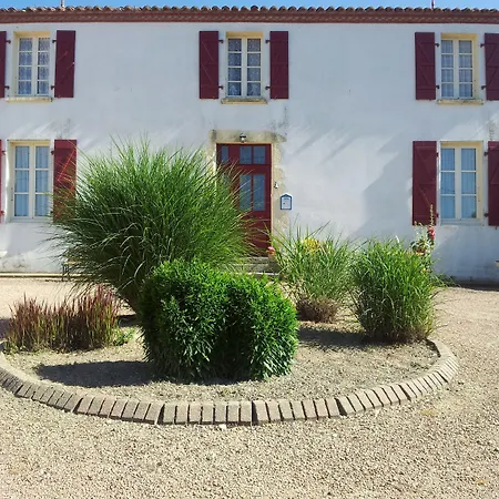 Le Logis De La Lande 3*